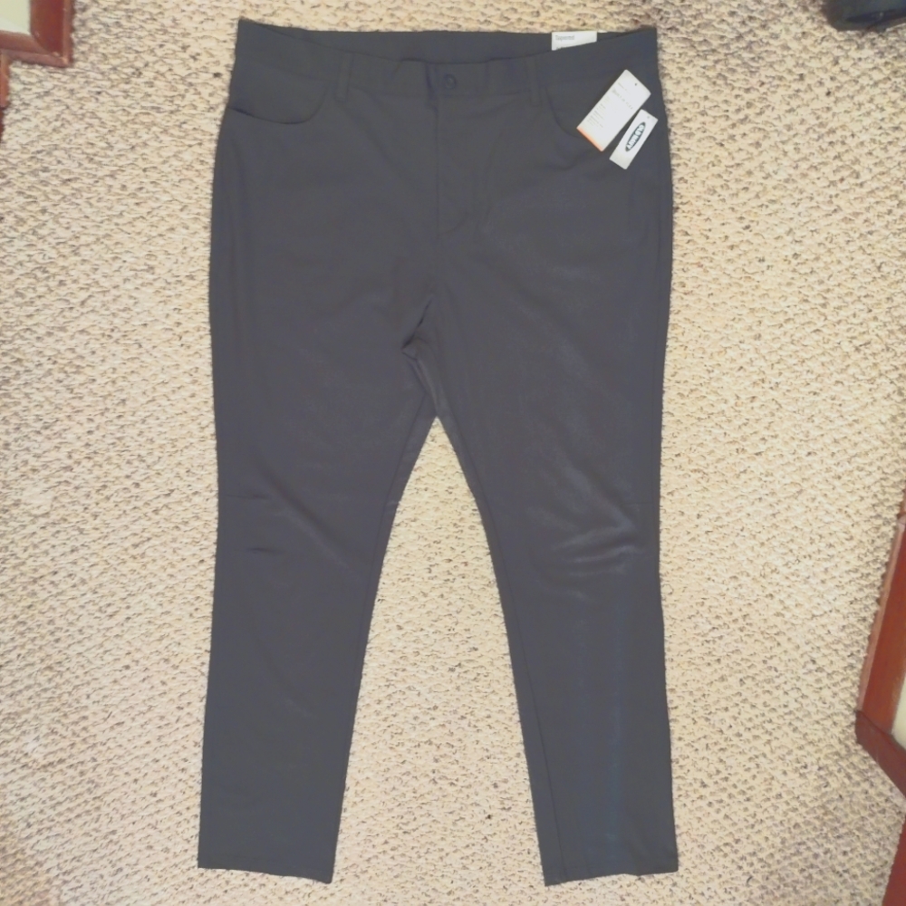 OLD NAVY ACTIVE Tapered GO-DRY BUILT-IN-FLEX PANTS - 42x36 Gray